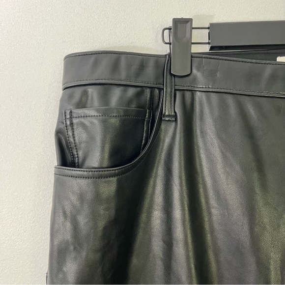 Abercrombie & Fitch Vegan Leather Skinny Pant High Rise Curve Love size 18 short - Picture 4 of 5